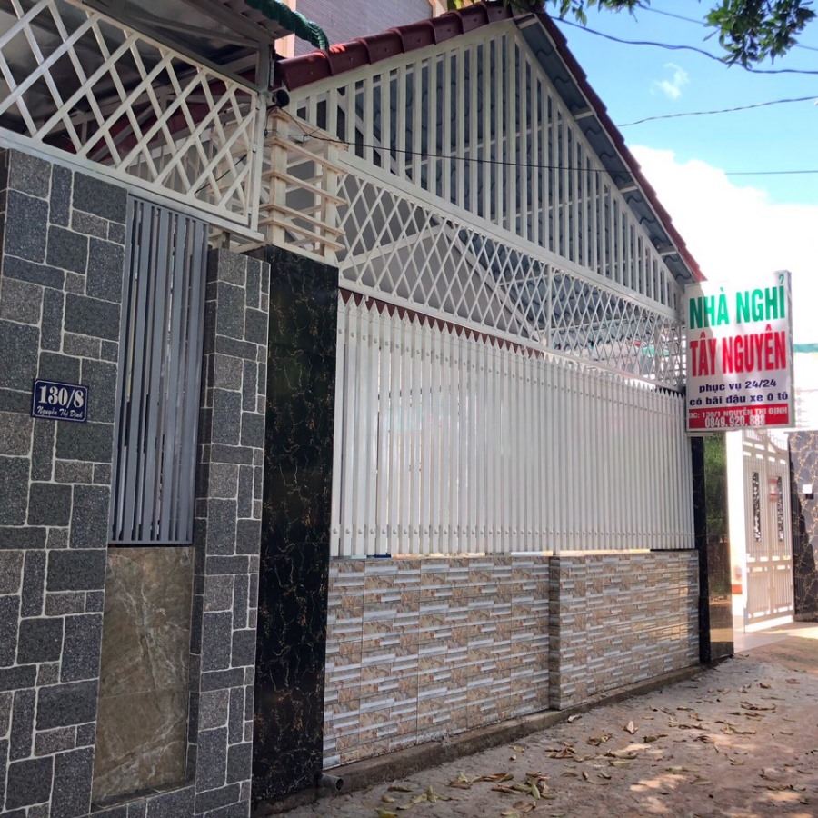 Nhà nghỉ BMT