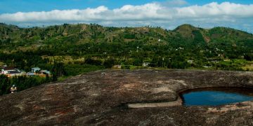 Khám phá Núi Đá Voi Mẹ